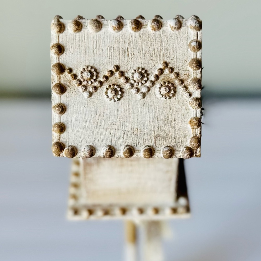 Distressed Handmade Spring Birdhouse - Picture 5 of 6